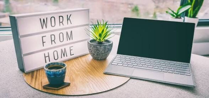 Pegawai Dinkominfostasandi Tetap Produktif di Tengah Pelaksanaan Work From Home